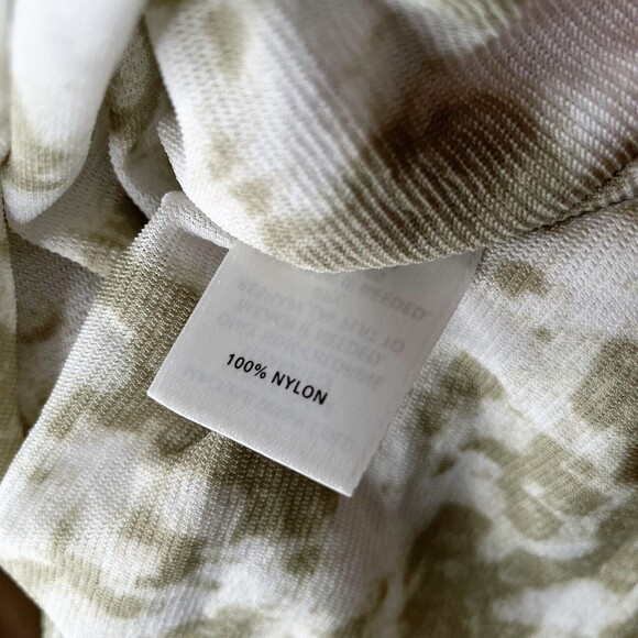 Halogen Blouse Women’s XS Ruffle V-neck Top Sleeveless Pullover Ruched Stretch - Picture 7 of 7